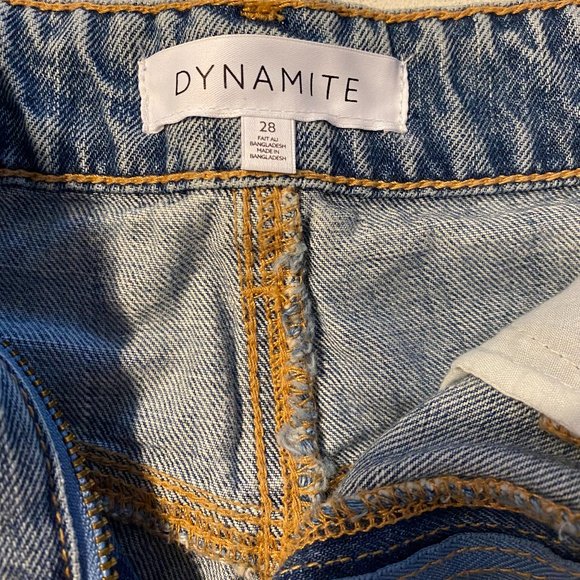 NWOT Dynamite Distressed Blue Jean Shorts Size 28 - Picture 2 of 6